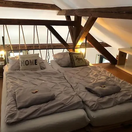 Lokschuppen Im Alten Bahnhof Industrial Style Apartment Moschheim